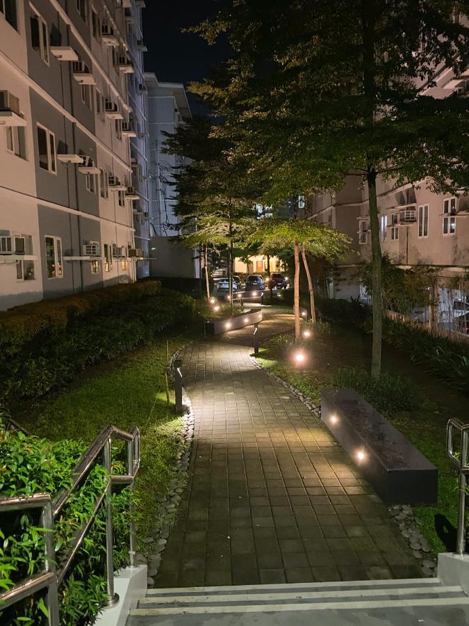 Agape Rentals In Trees Residences Caloocan Eksteriør bilde